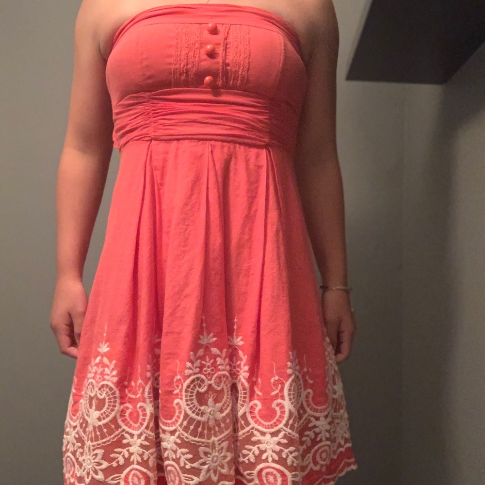 Dress - Picture 2 of 3